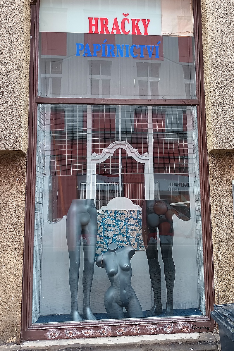 HRAČKY PAPÍRNICTVÍ
